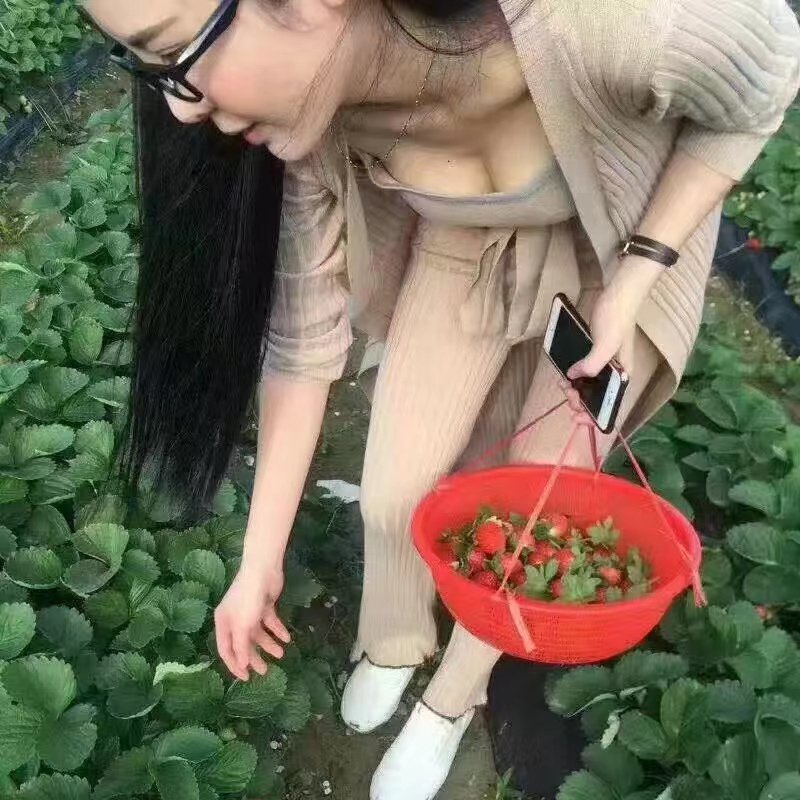 大連一女子住酒店三天沒(méi)開窗，退房發(fā)現(xiàn)窗外是衛(wèi)生間